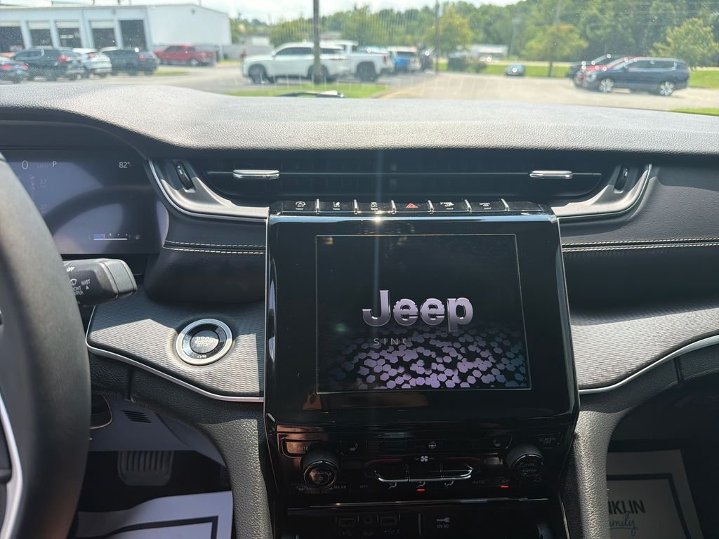 Used 2023 Gray Jeep Altitude X image 20