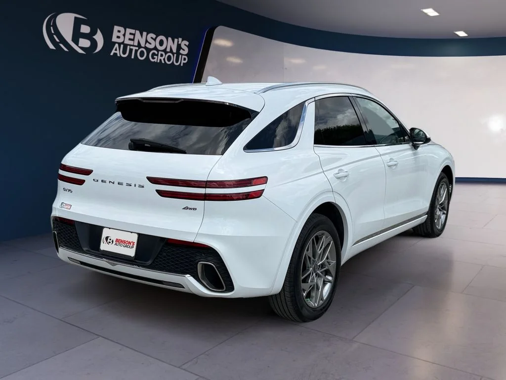 Used 2025 White Genesis 2.5T image 5