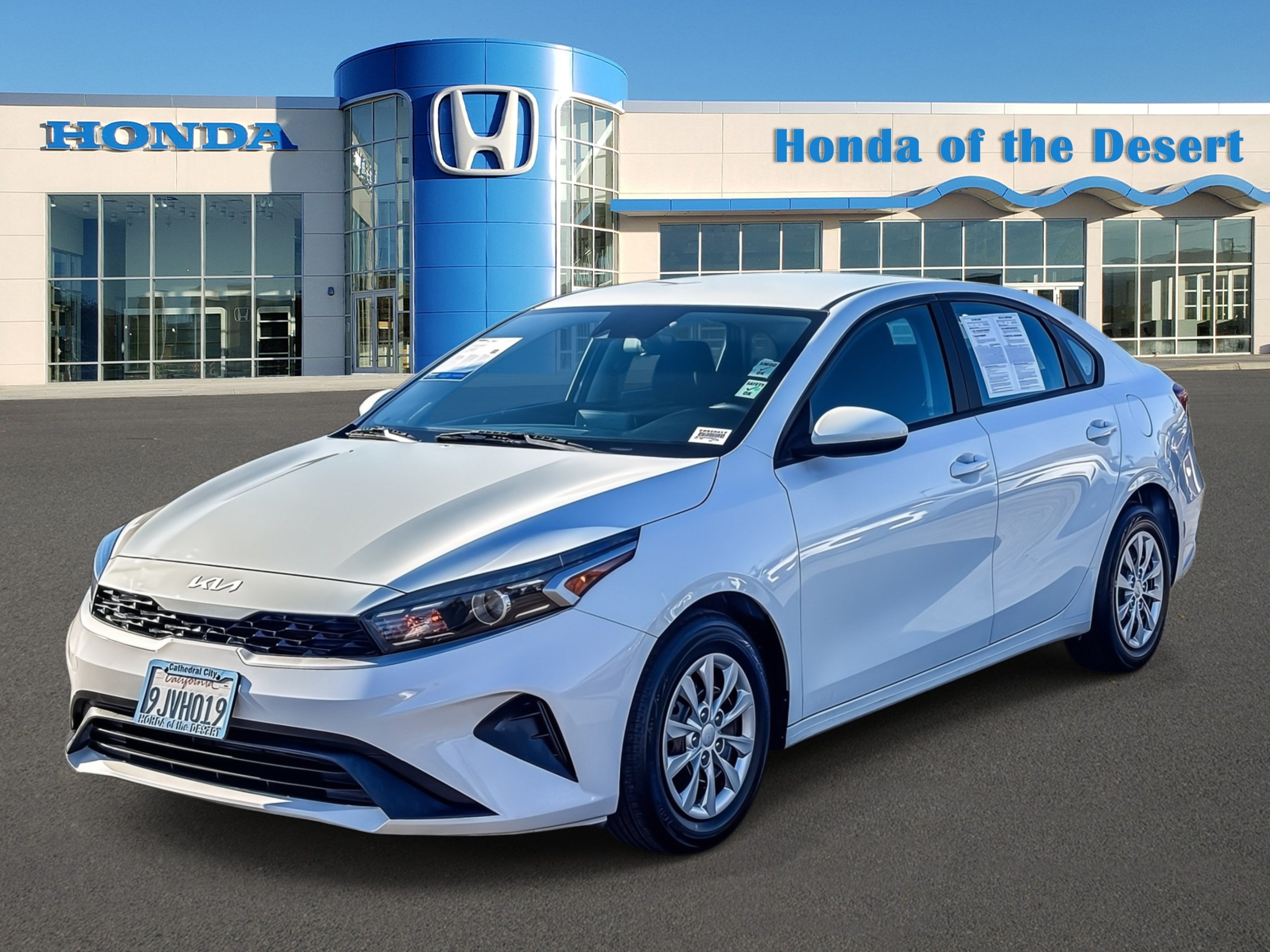 Used 2024 Clear White Kia LX image 3