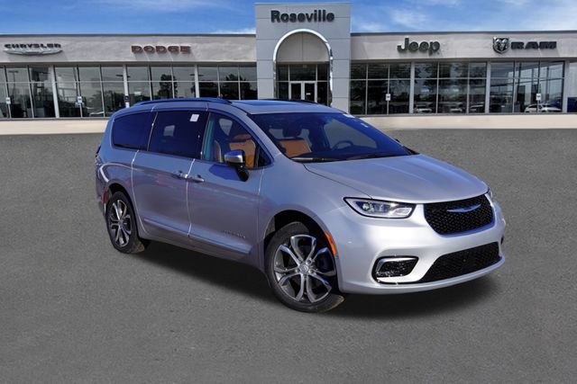 2026 Chrysler Pacifica Pinnacle AWD's photo