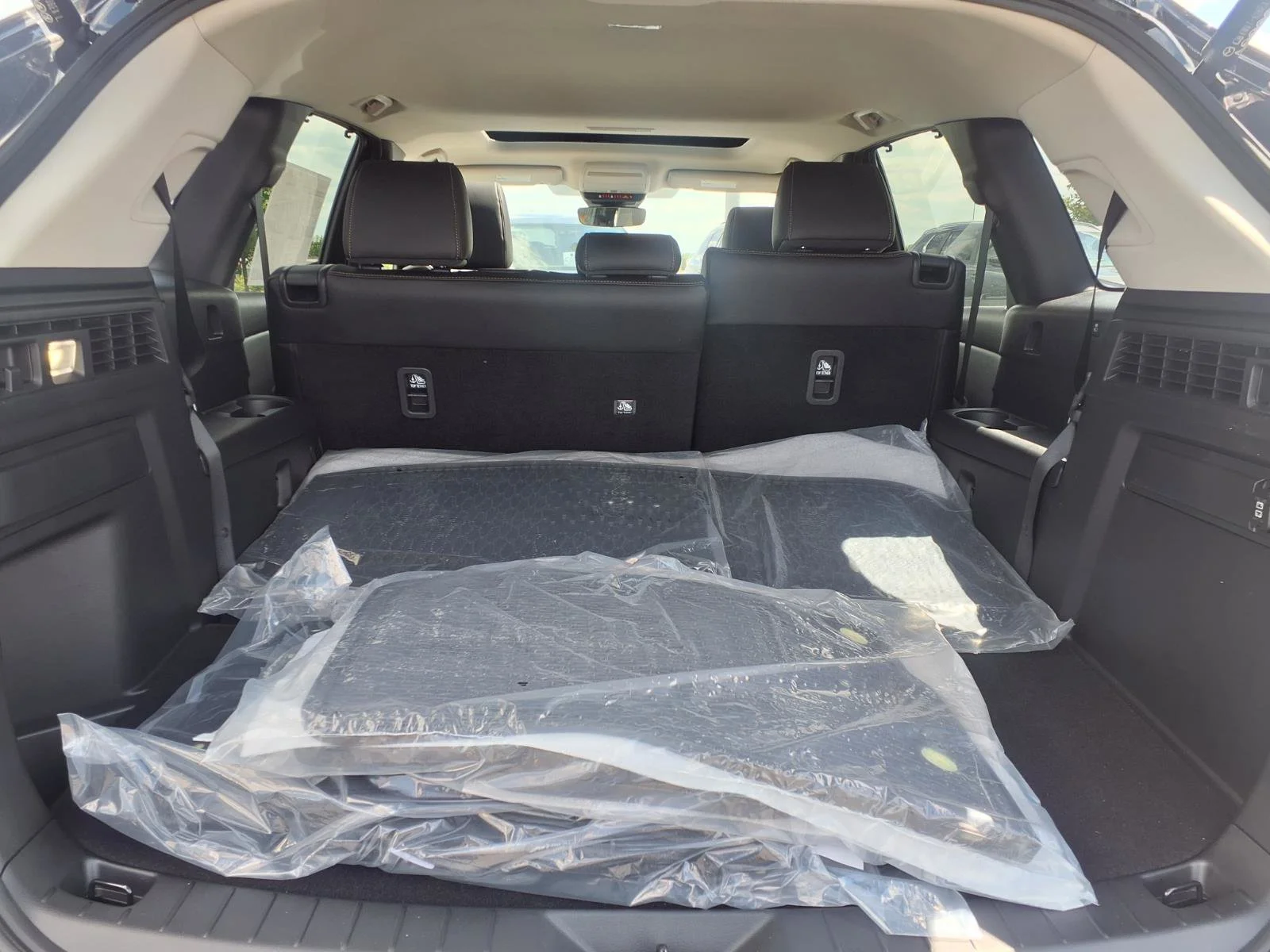 2026 Mazda CX-90 Preferred Package - Photo 19