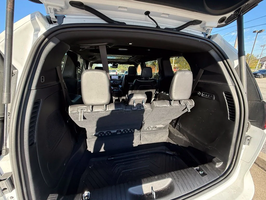 Used 2024 White Chrysler Limited image 26