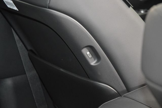 New 2026 White Hyundai Blue SEL Premium 7P image 20