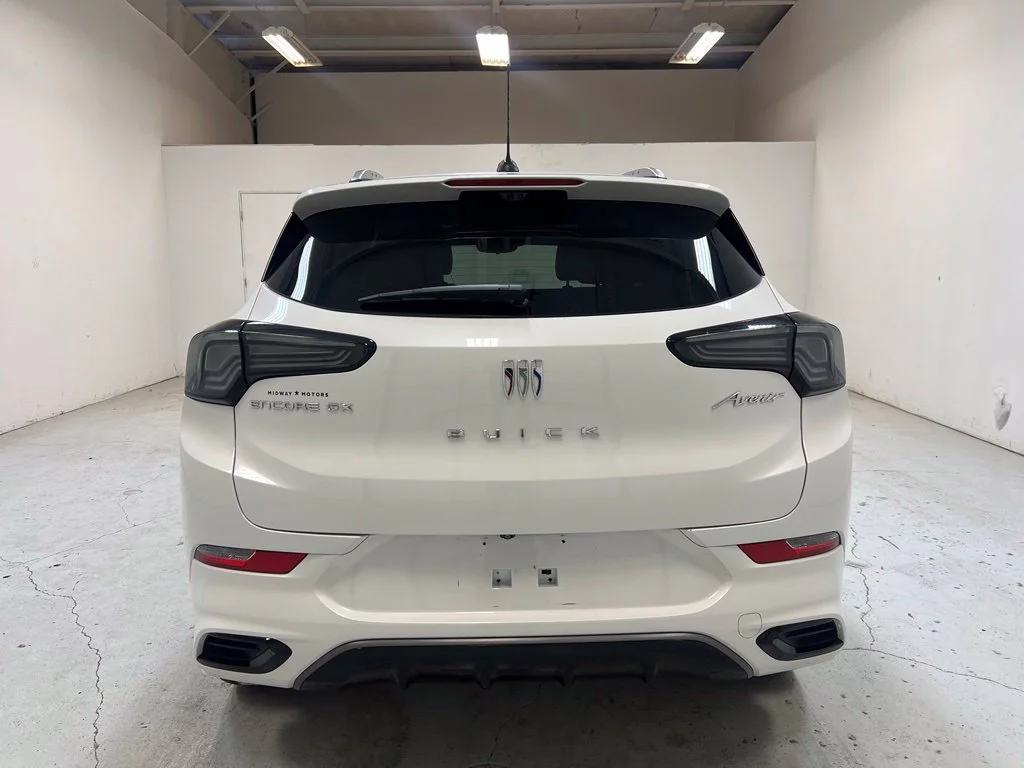 Used 2024 White Frost Tricoat Buick Avenir image 10