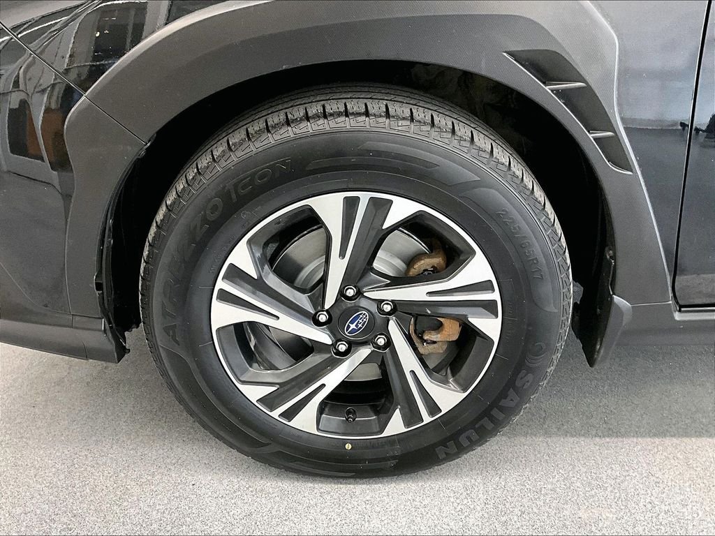 Used 2024 Crystal Black Silica Subaru Premium image 7