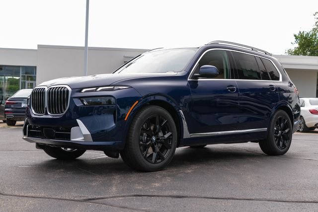 2027 BMW X7