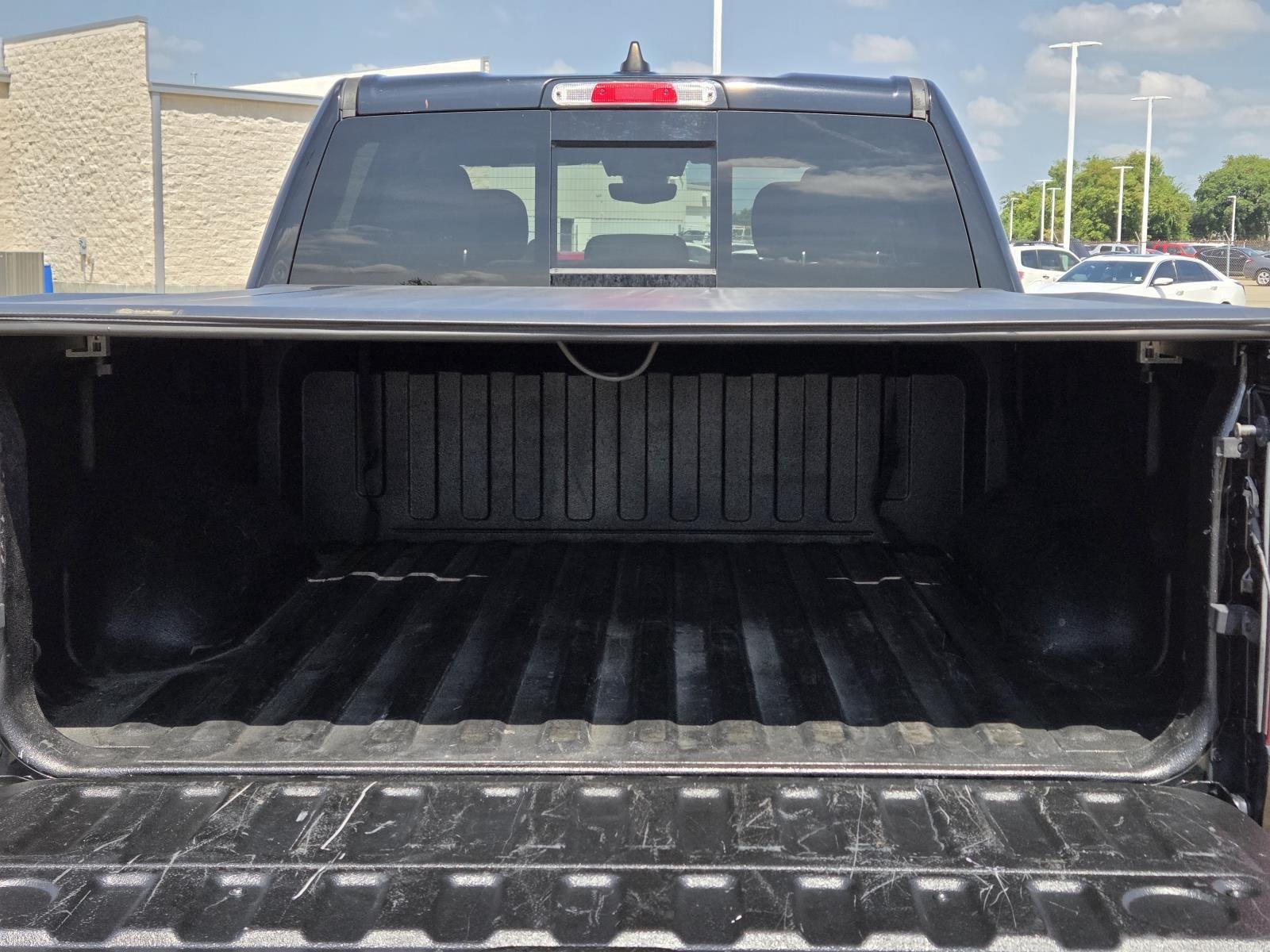 Used 2022 Diamond Black Crystal Pearlcoat Ram Lone Star image 9