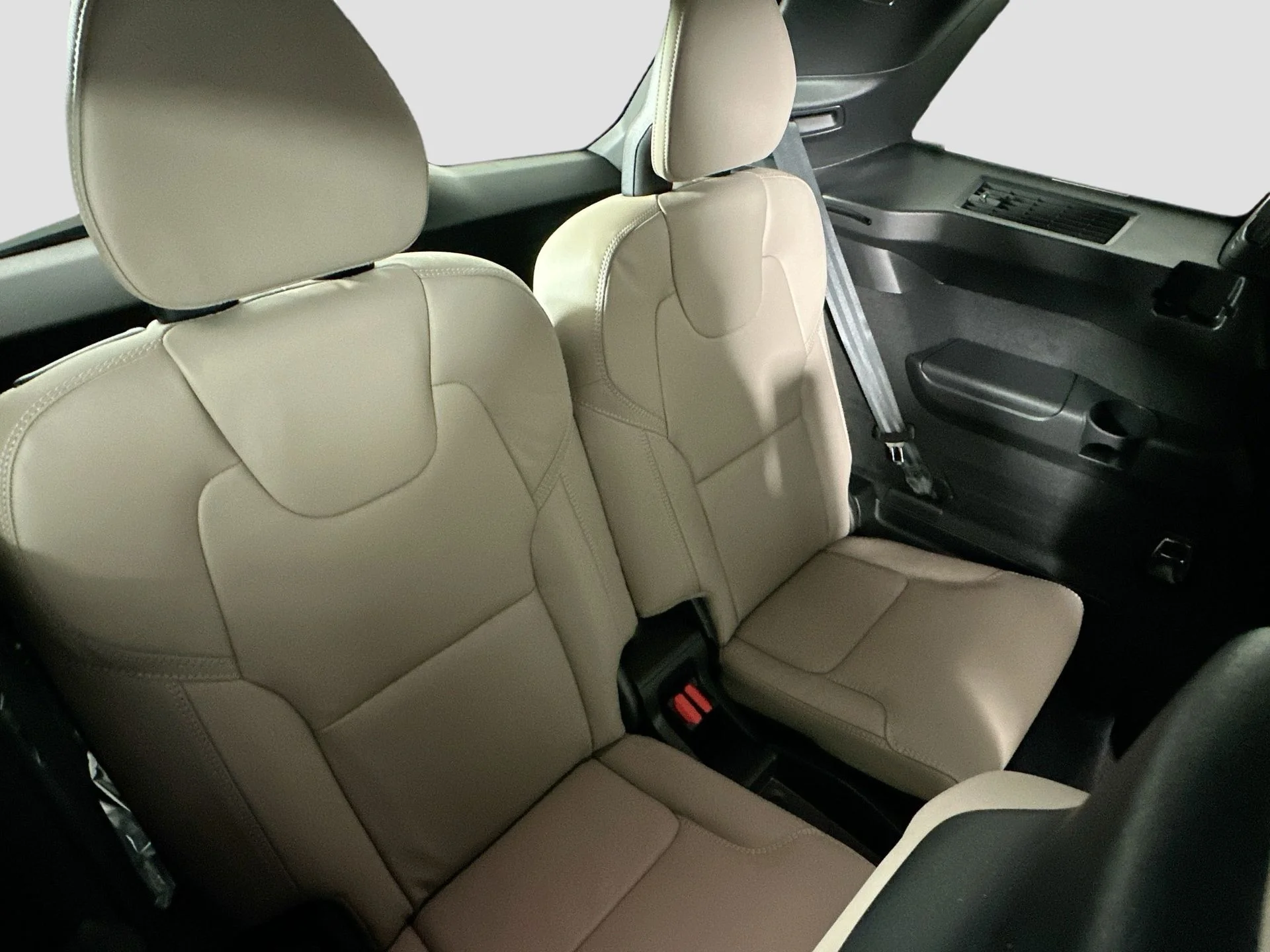 New 2026 Mulberry Red Volvo Ultra image 29