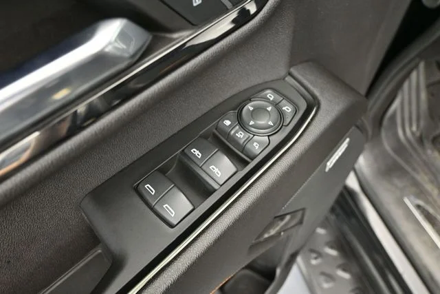 Used 2024 Black GMC AT4 image 23