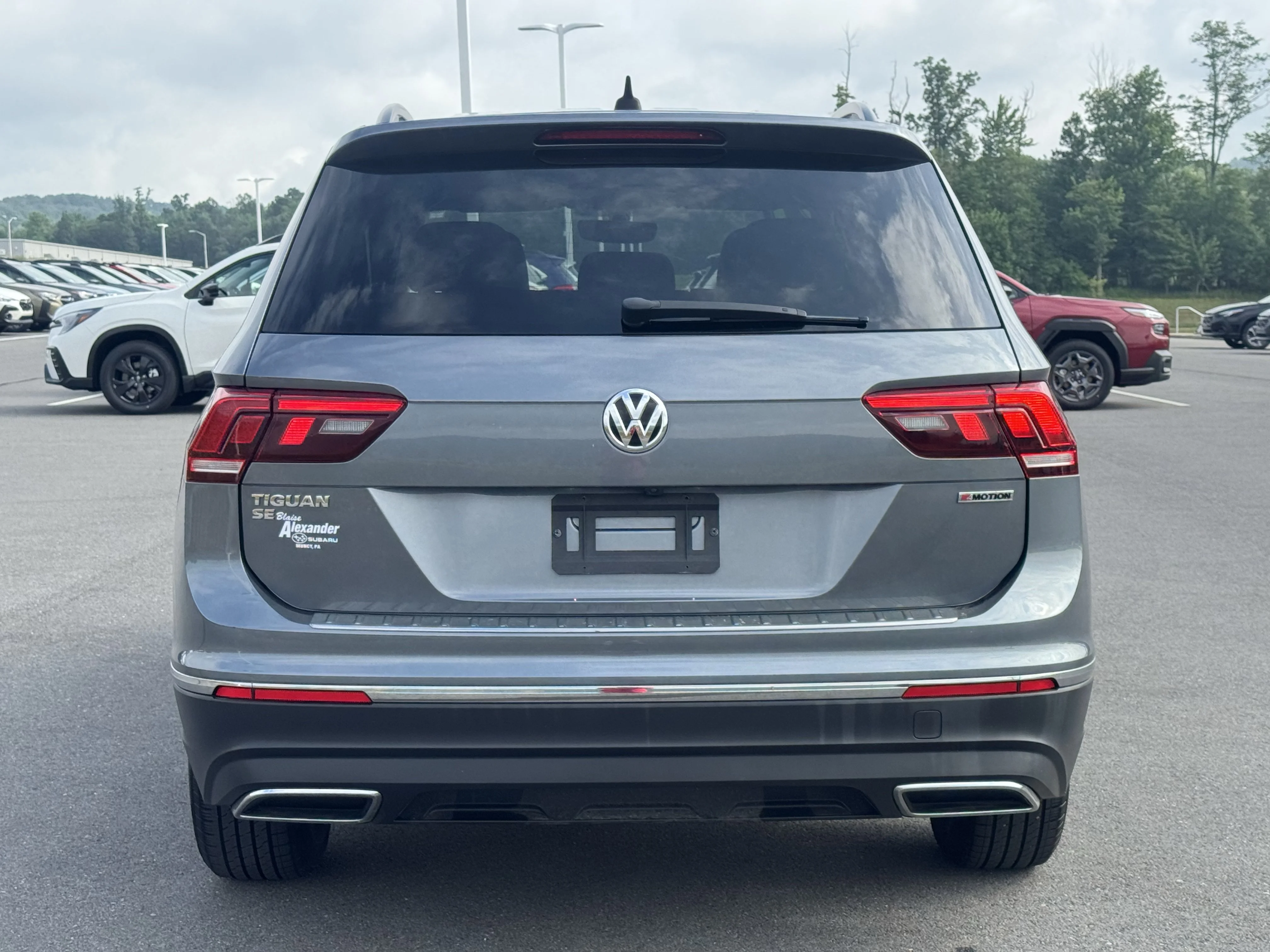 Used 2021 Platinum Gray Metallic Volkswagen SE image 4