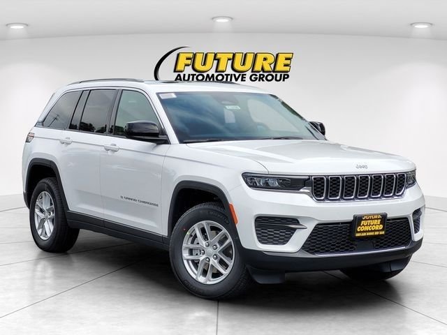 2026 Jeep Grand Cherokee Laredo X 4x4's photo