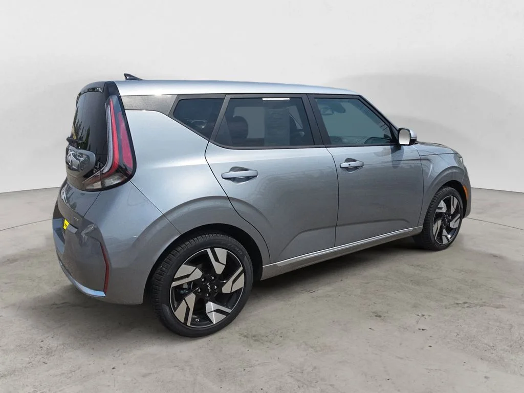 Used 2024 Gray Kia GT-Line image 5