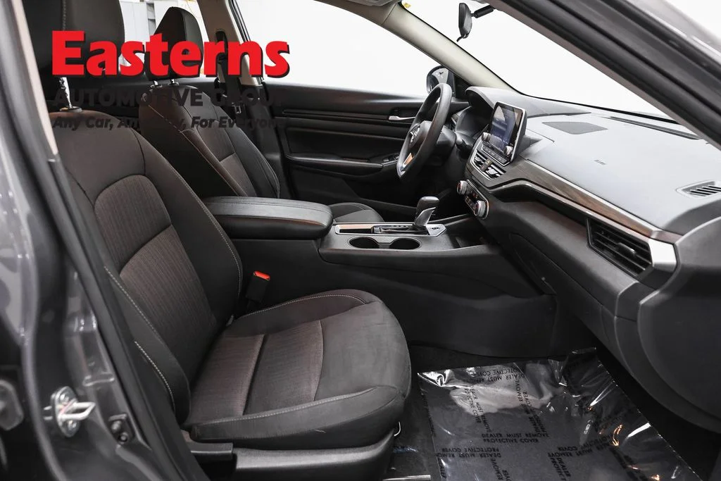 Used 2025 Gray Nissan 2.5 SV image 24