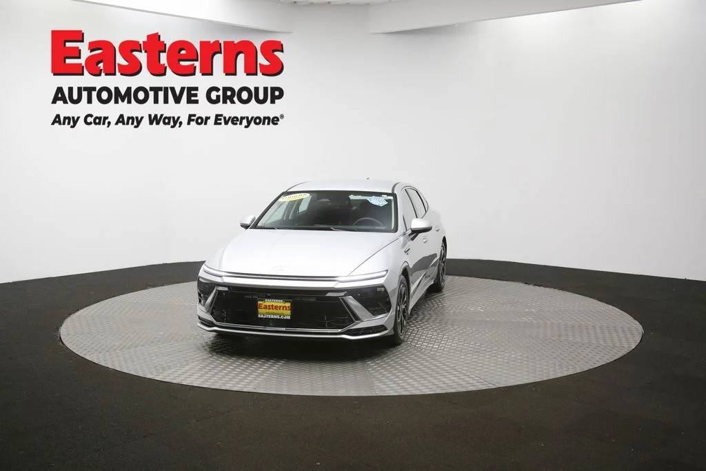 Used 2024 Silver Hyundai SEL image 49