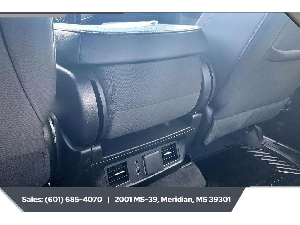 Used 2025 STERLING GRAY METALLIC Chevrolet LT image 24