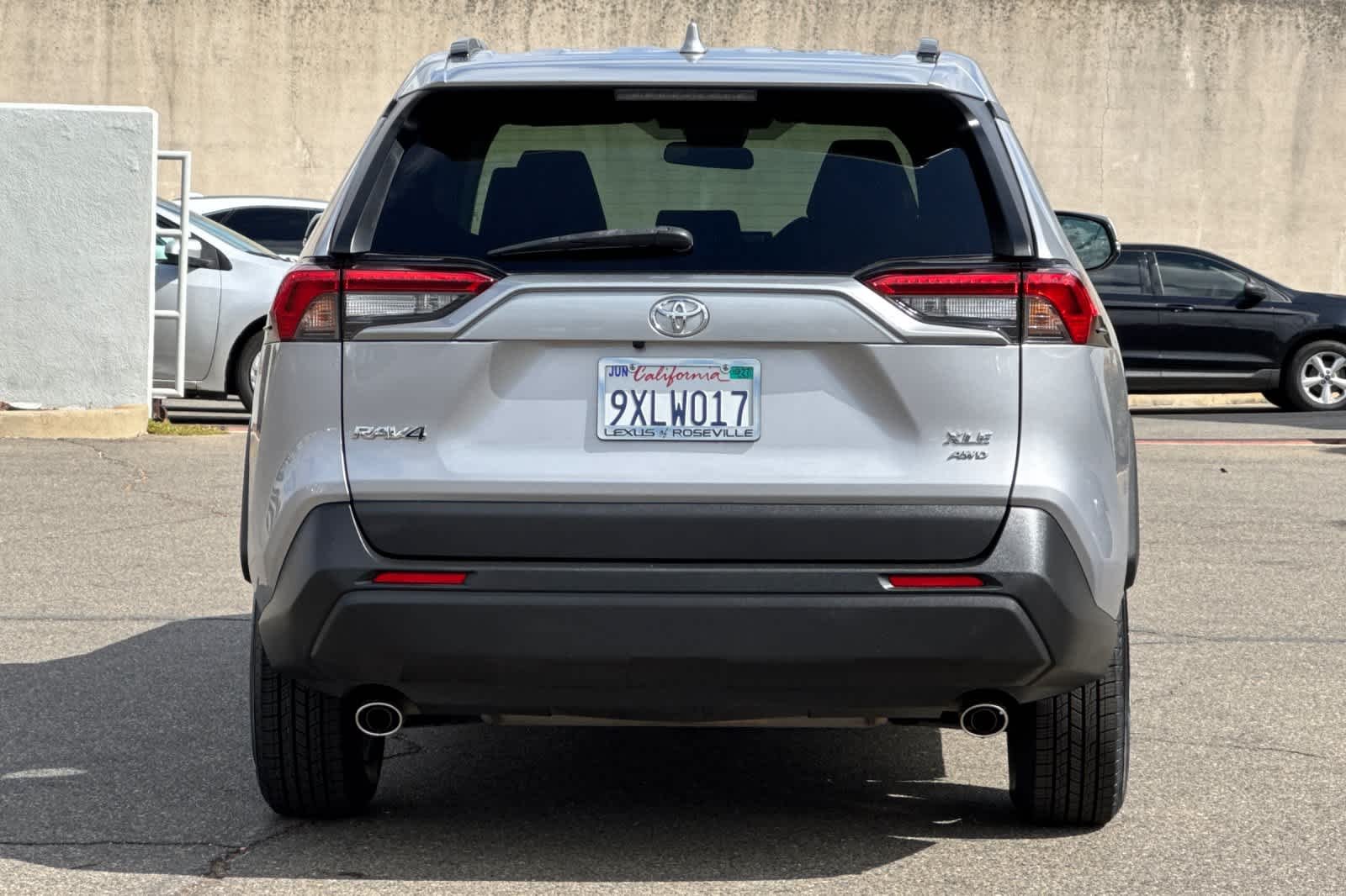 Used 2022 Silver Sky Metallic Toyota XLE image 8