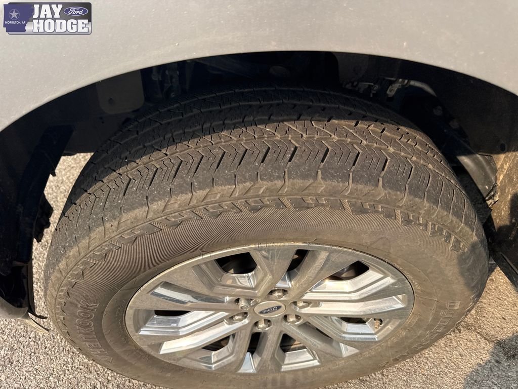 Used 2025 Silver Ford Lariat image 17