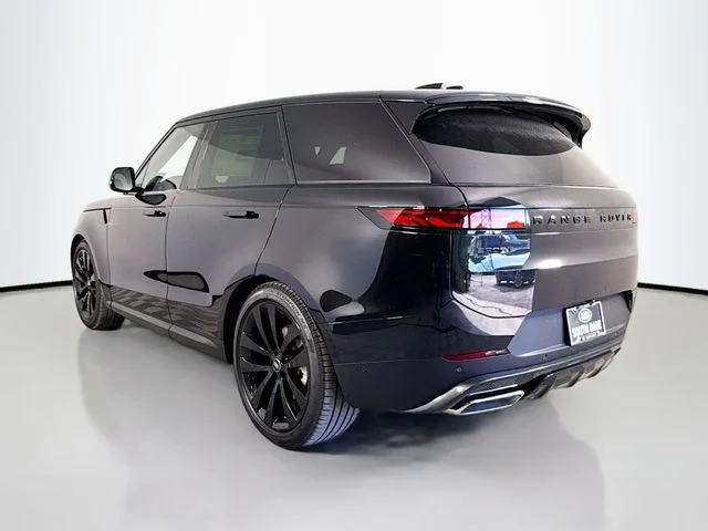 Used 2025 Santorini Black Metallic Land Rover SE image 7