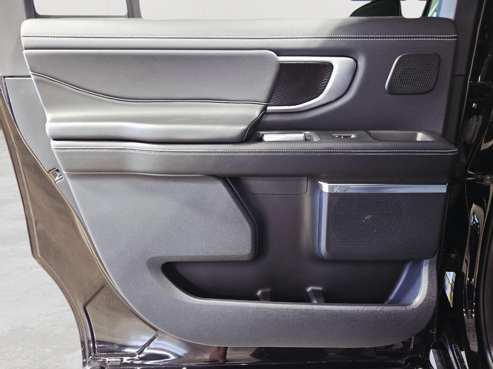 2026 Ford Expedition MAX Platinum - Photo 40
