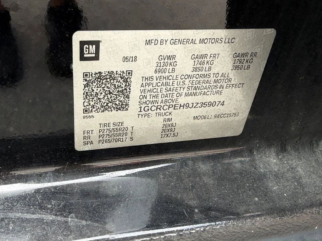 Used 2018 Black Chevrolet Custom image 11