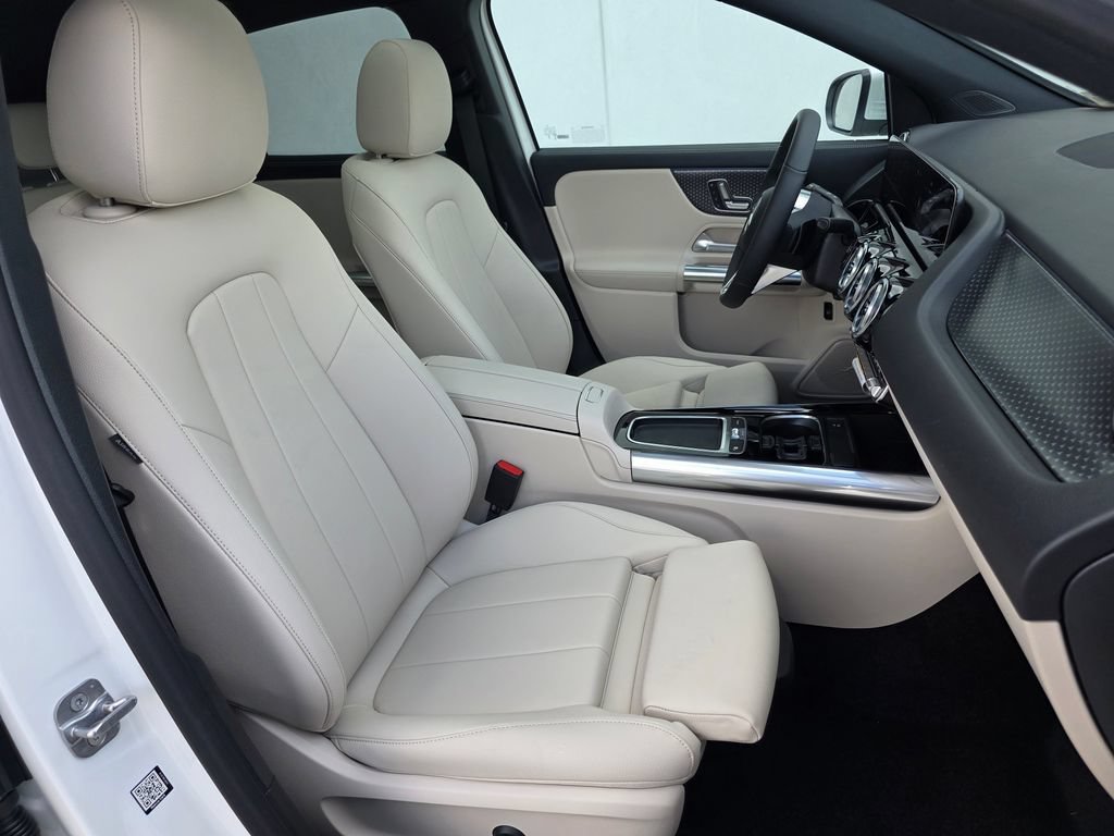 New 2026 Polar White Mercedes-Benz GLA 250 image 50