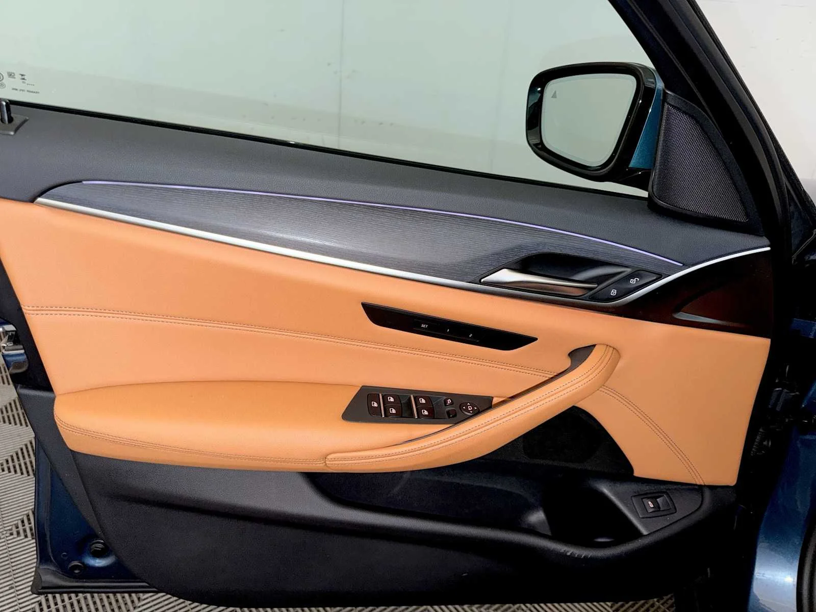 2023 BMW 5 Series 530i - Photo 11