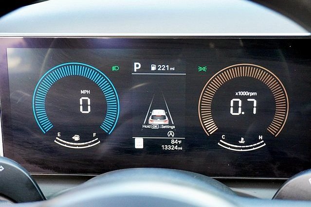 Used 2025 Black Hyundai SE image 31