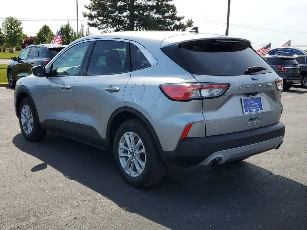 Certified Used 2021 Iconic Silver Metallic Ford SE image 3