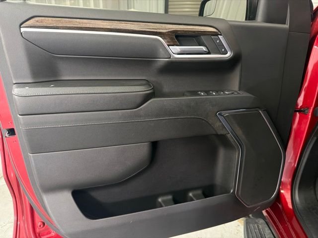Used 2023 Volcanic Red Tintcoat GMC Elevation image 9