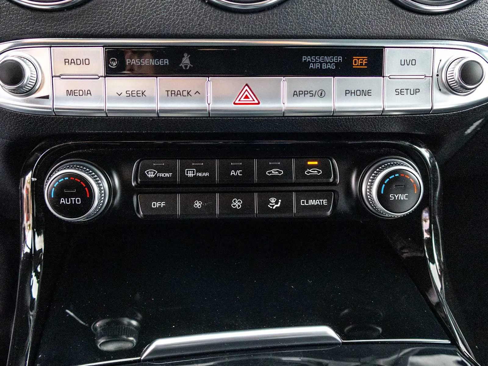 Used 2019 Red Kia Base image 39