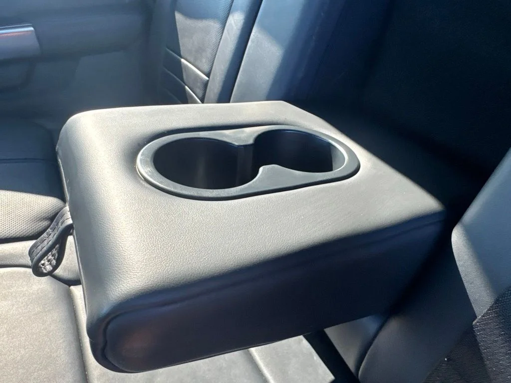 Used 2025 Black Metallic Ford Platinum image 34