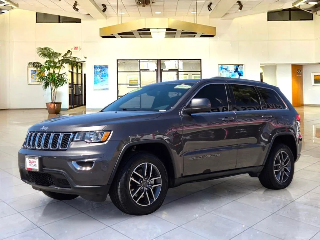 Used 2019 Gray Jeep Laredo E image 1