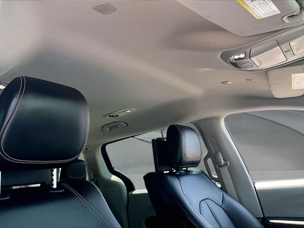 Used 2024 Black Chrysler Touring L image 31