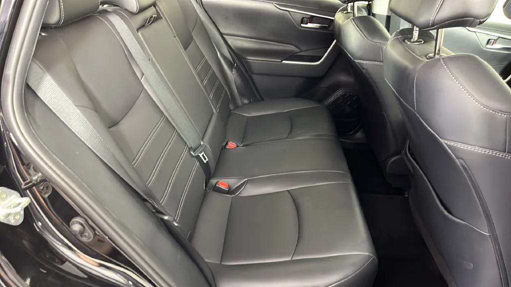 2019 Toyota RAV4 XLE Premium - Photo 18