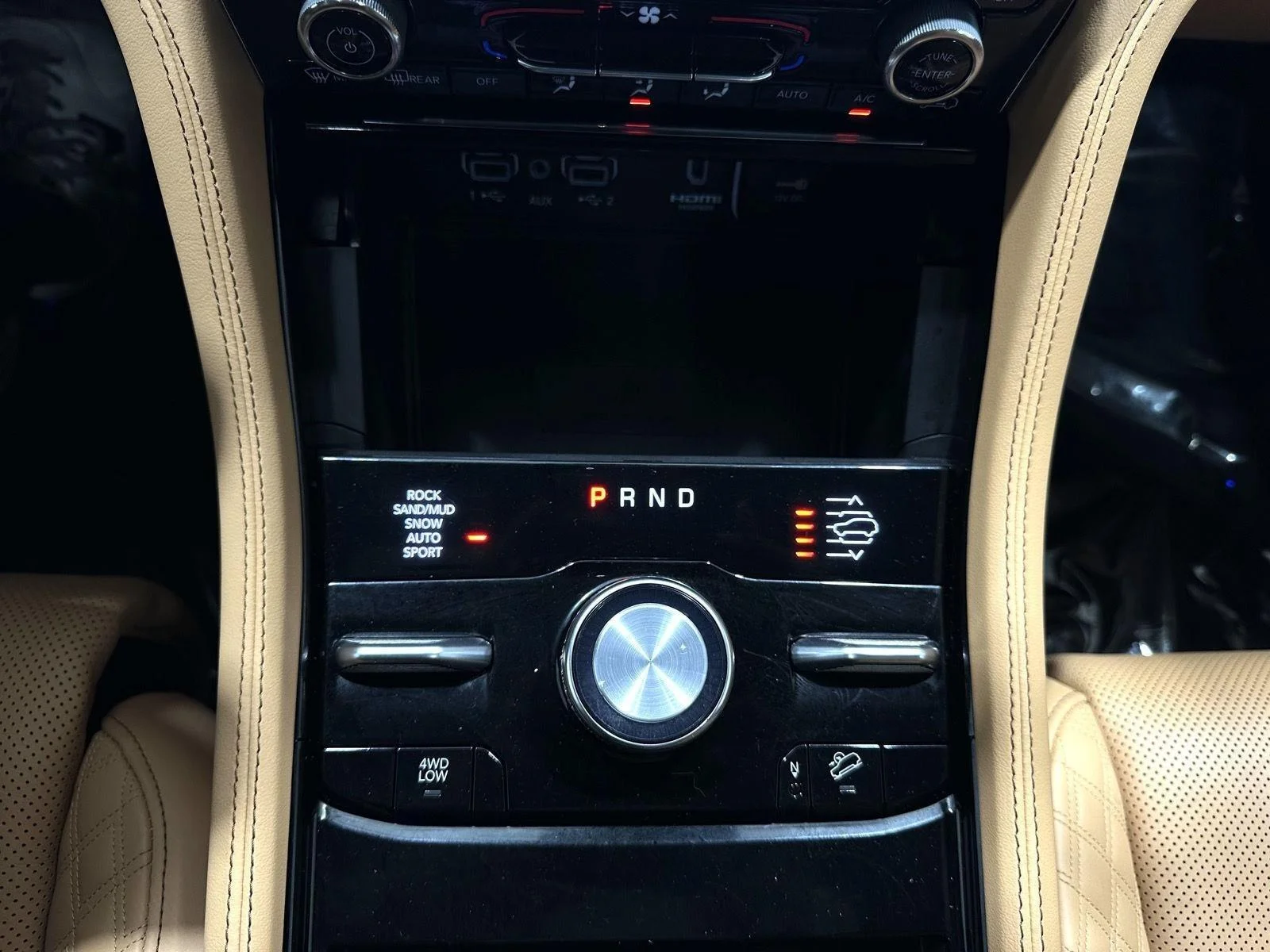 Used 2025 White Jeep Summit image 13