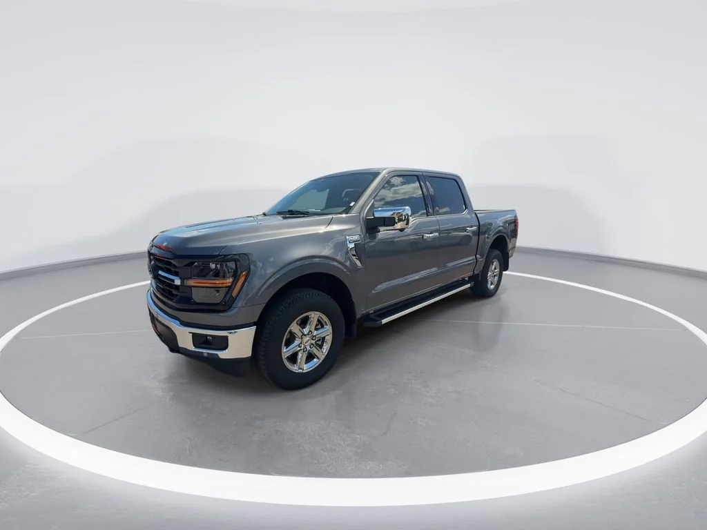 Used 2024 Gray Ford XLT image 4