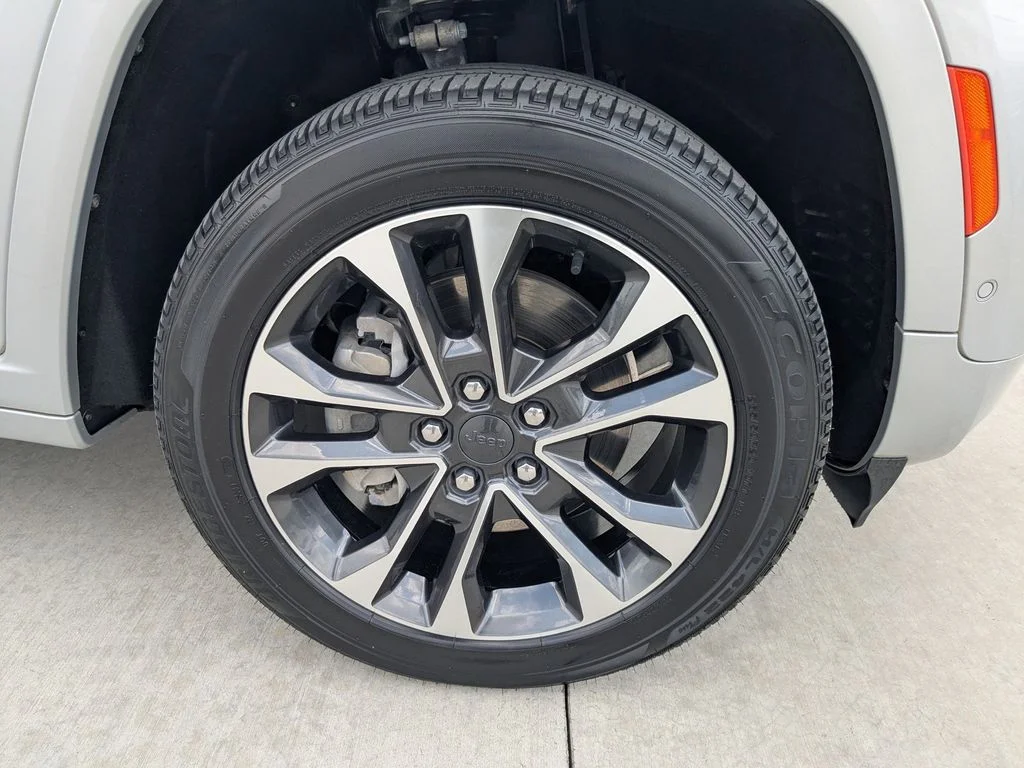 Used 2021 Silver Jeep Overland image 12