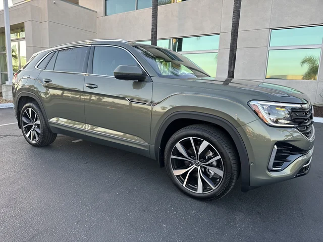 2026 Volkswagen Atlas Cross Sport 2.0T SEL Premium R-Line