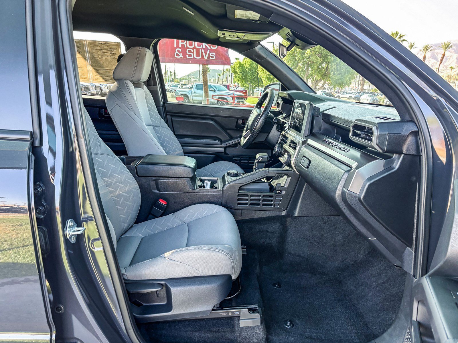 Used 2025 Underground Toyota SR5 image 19