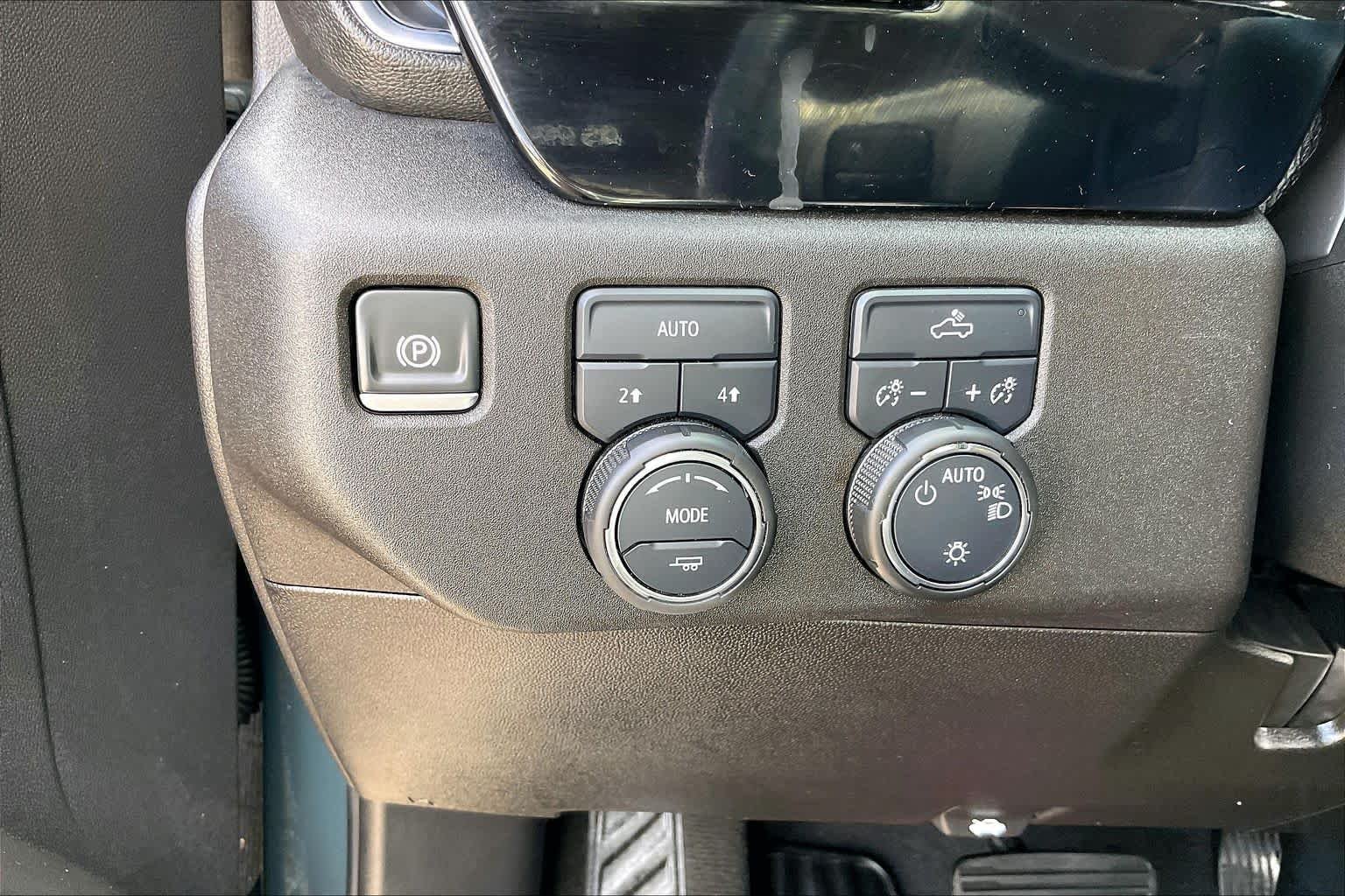Used 2025 Cypress Gray Chevrolet LT image 13