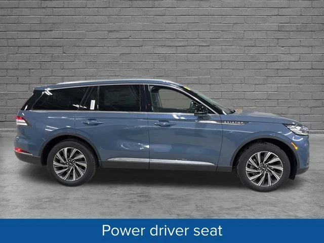 New 2026 Whisper Blue Metallic Clearcoat Lincoln Premiere® image 14