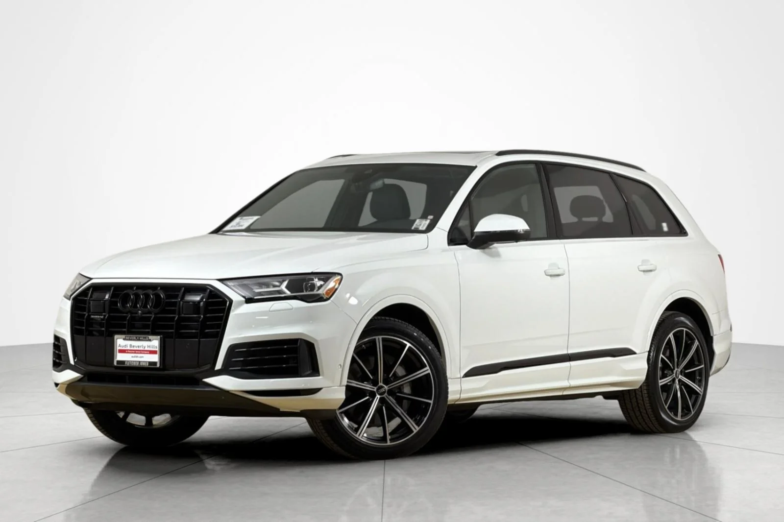 Used 2022 Carrara White Audi Premium Plus 55 TFSI quattro image 1