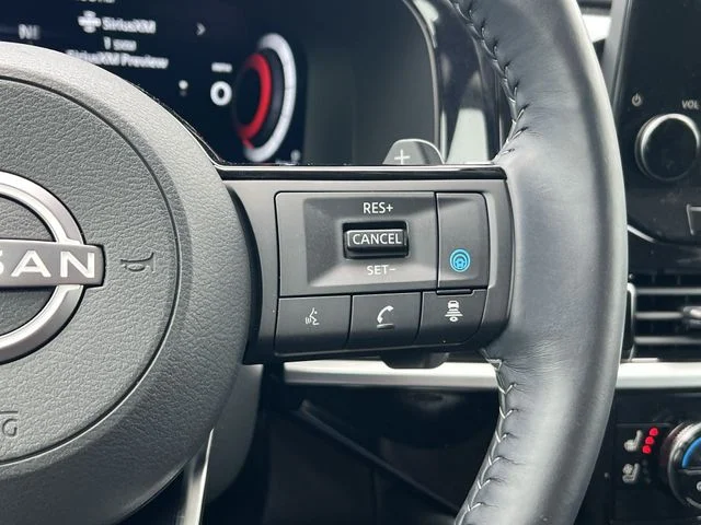 Used 2024 White Nissan Platinum image 22