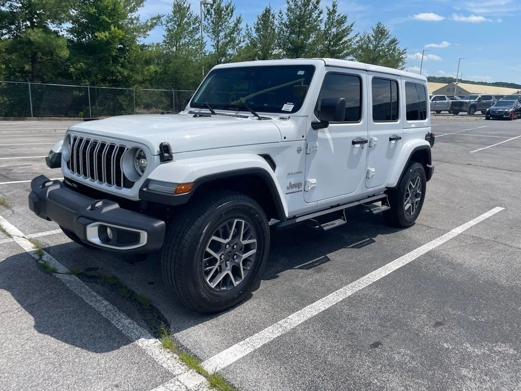Used 2024 White Jeep Sahara image 1