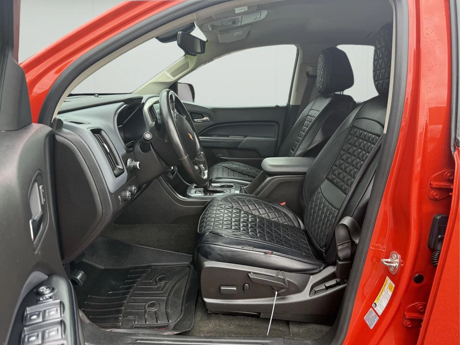 Used 2016 INFERNO ORANGE METALLIC Chevrolet 4WD Z71 image 10