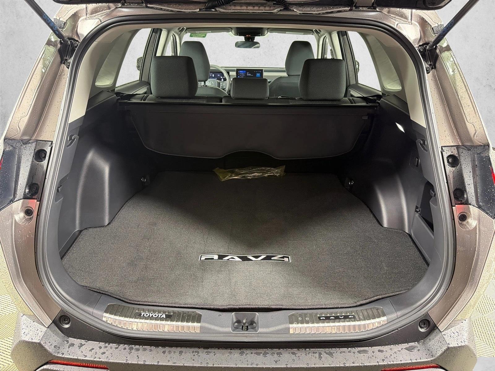 Used 2026  Toyota LE image 18