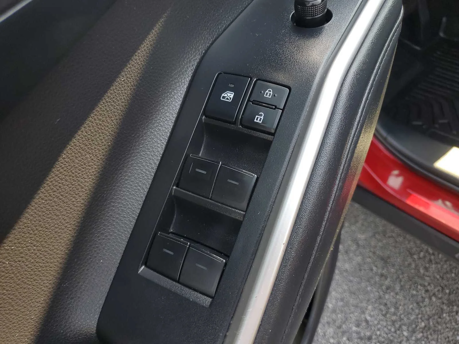 Used 2021 Ruby Flare Pearl Toyota XSE image 20