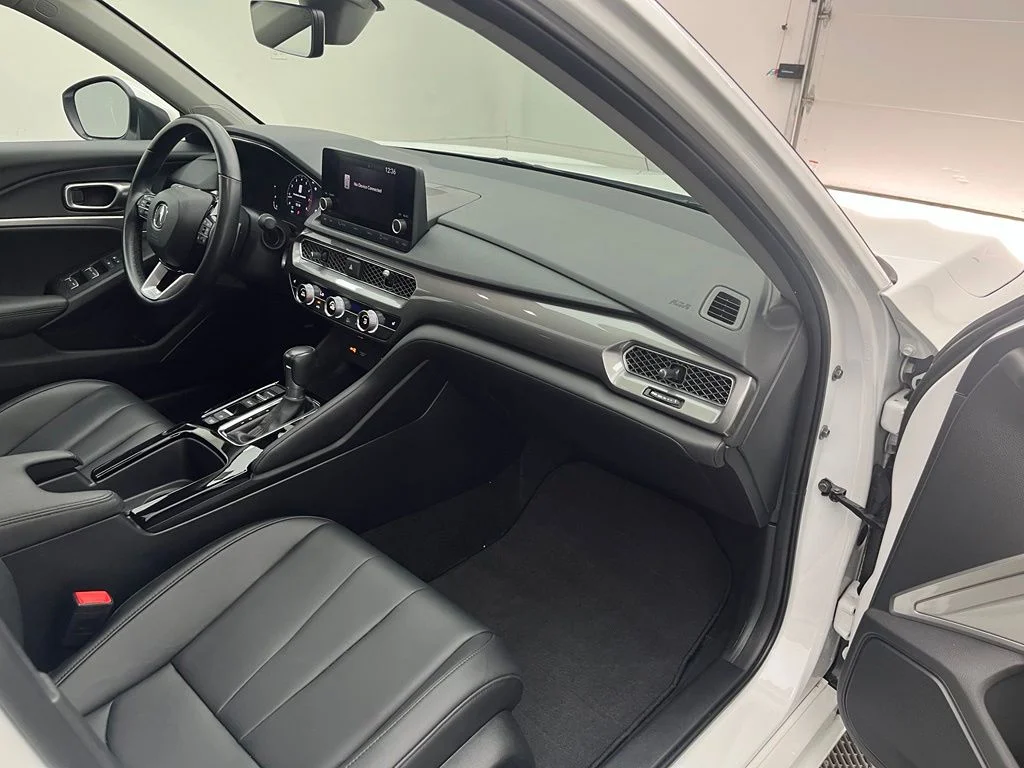 Used 2023 White Acura Base image 32