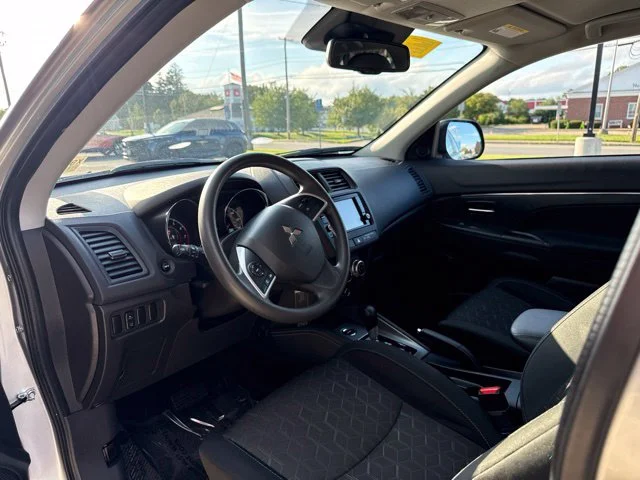 Used 2024 Black Mitsubishi 2.0 ES image 12