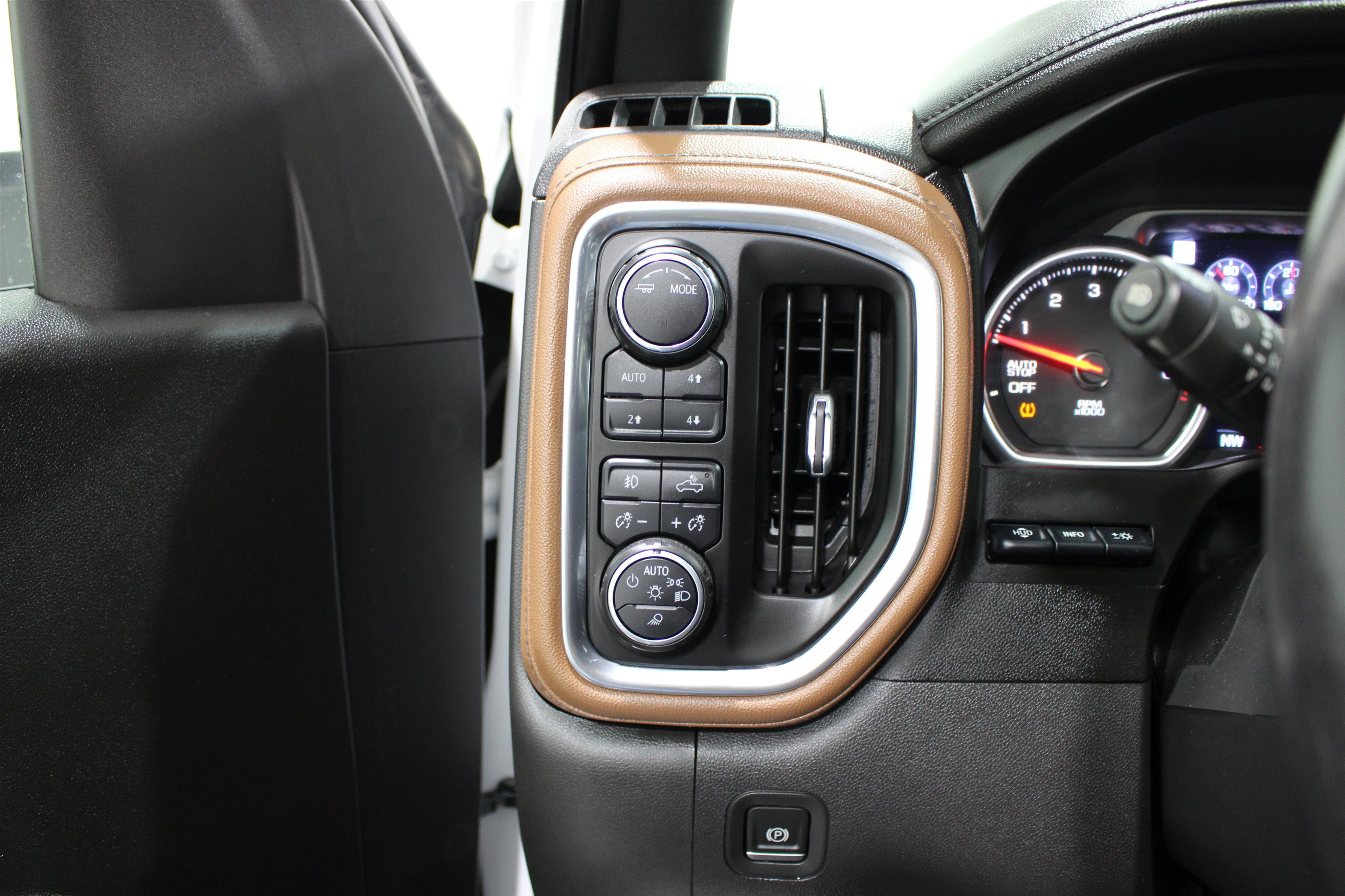 2020 Chevrolet Silverado 1500 High Country - Photo 9